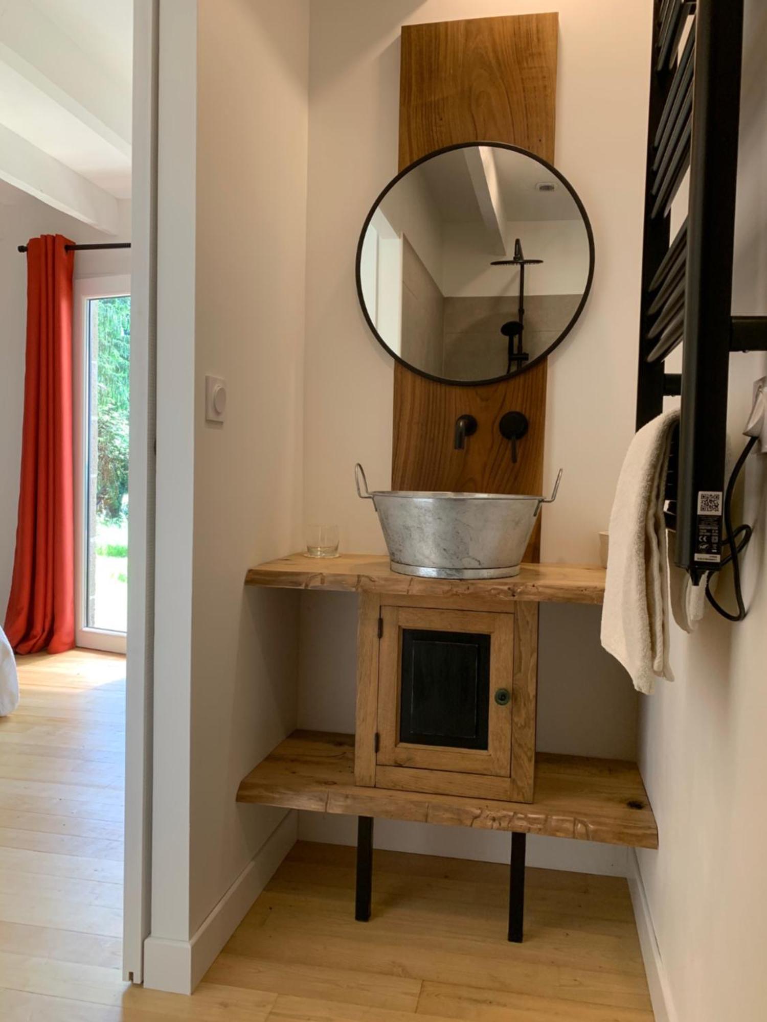 Aux Logis De Fonfroide Chez Mylene & David Panzió Marcolès Kültér fotó
